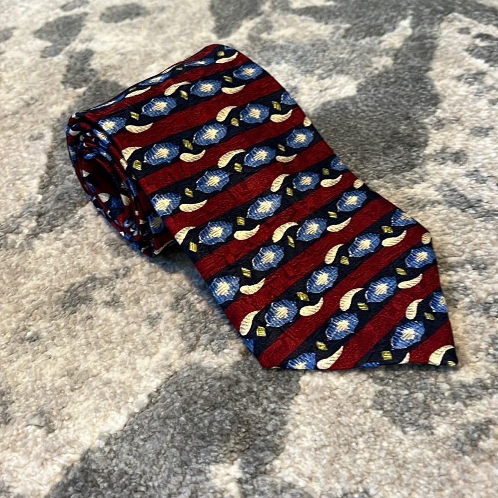 Vintage Claiborne silk necktie